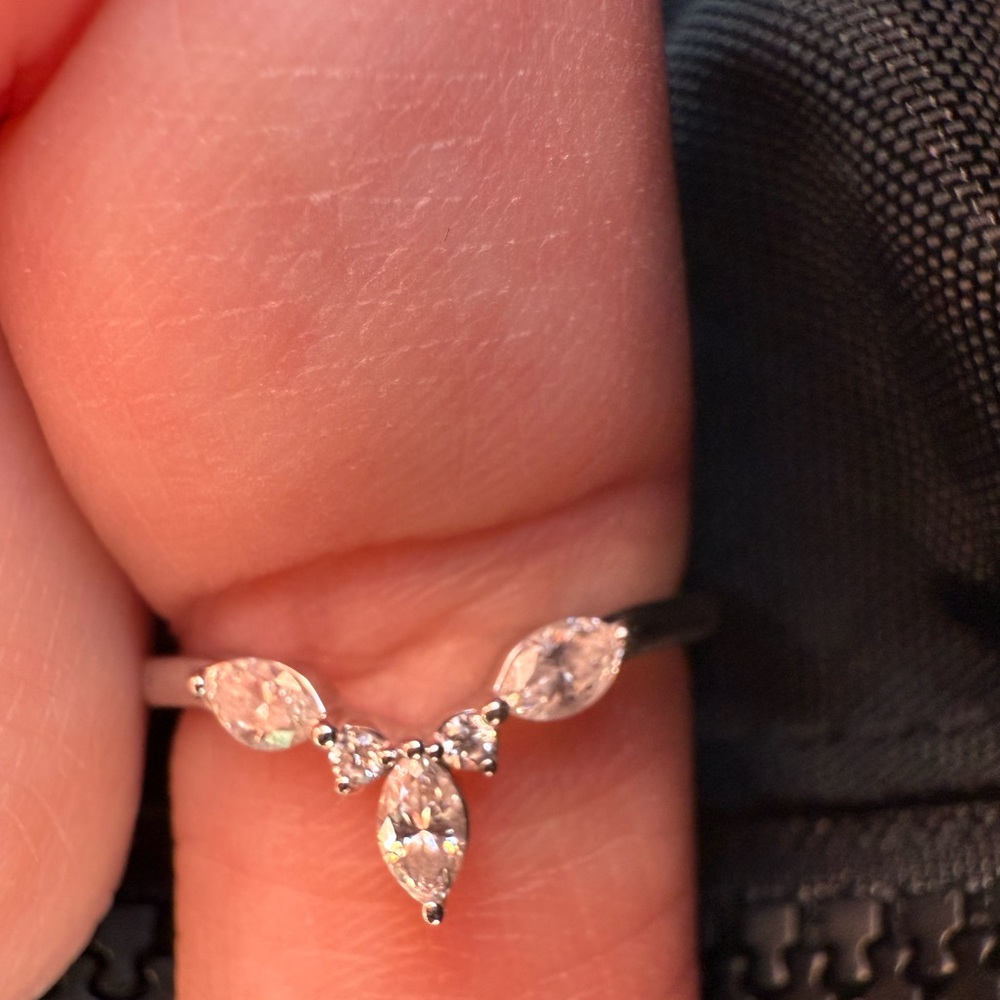 Elegant Silver Ring with Clear Stones